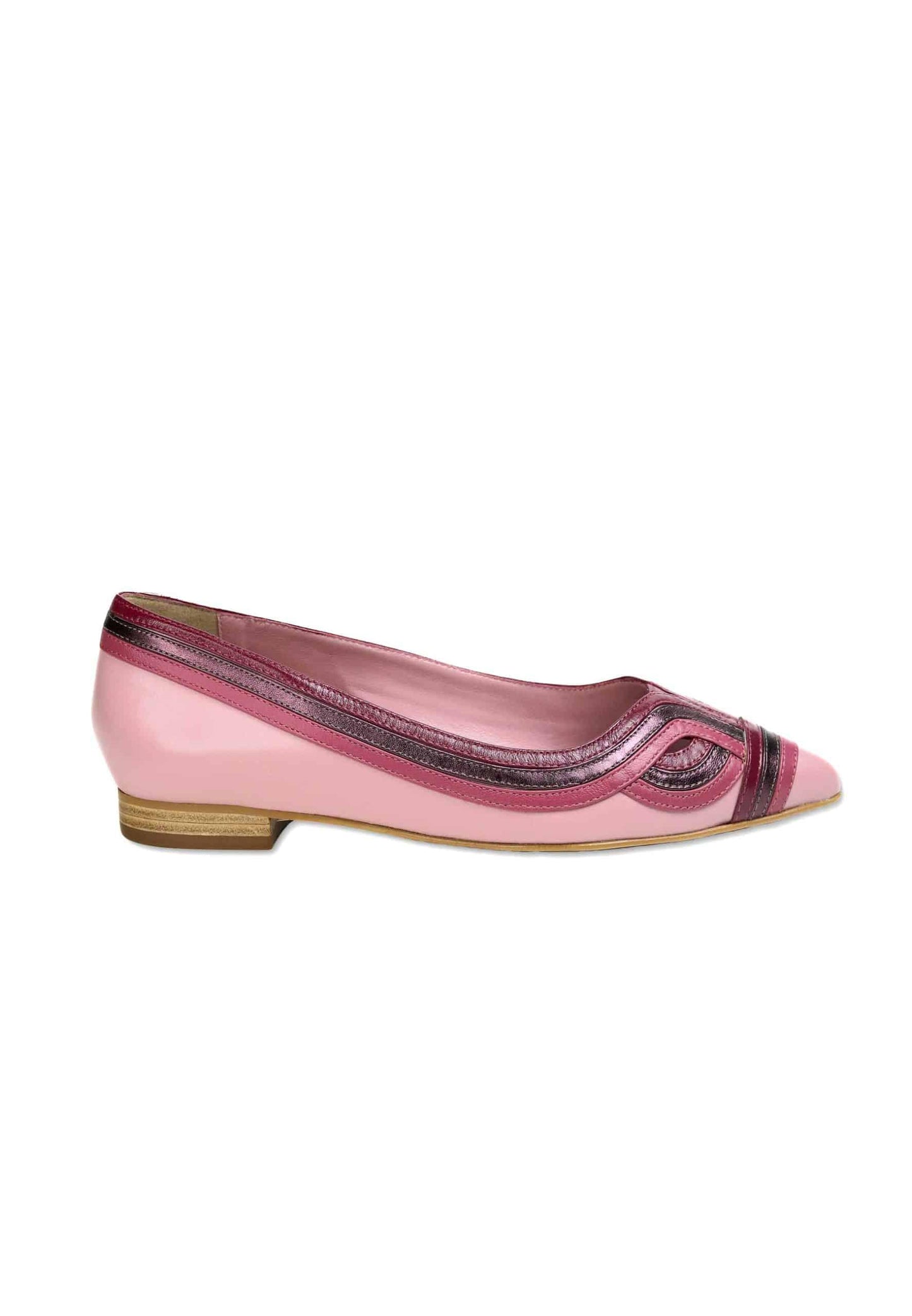 Ladies Classic Pink Leather Ballerina Shoes with a Cushioned Insole.